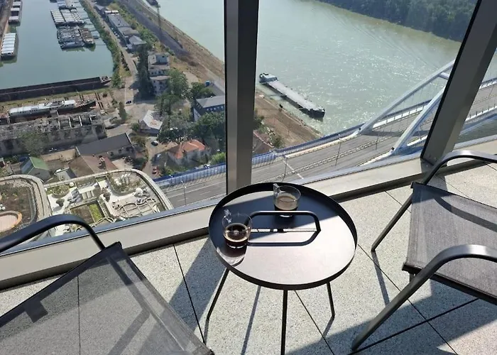Eurovea Tower - Unikat Na Dunaji شقة