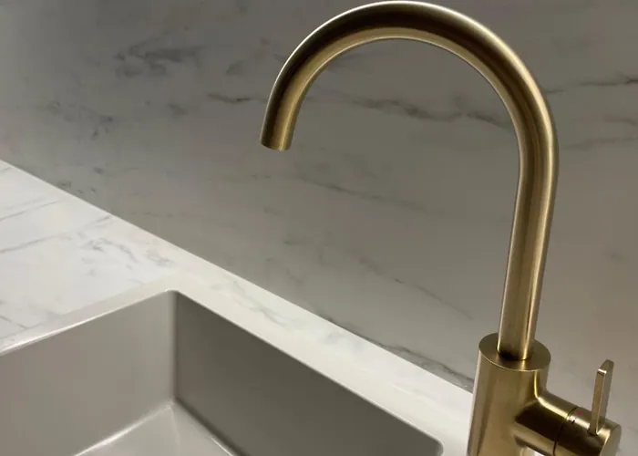 Eurovea Tower - Unikat Na Dunaji * براتسيلافا