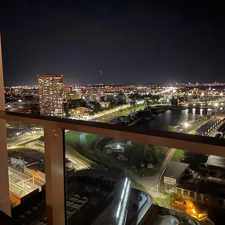 Eurovea Tower - Unikat Na Dunaji Appartement Bratislava